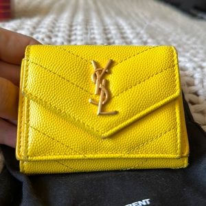 Tri folds mini wallets